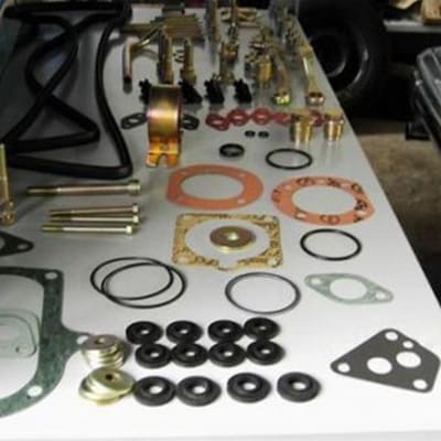 Motorinstandsetzung eines Mercedes 600 10