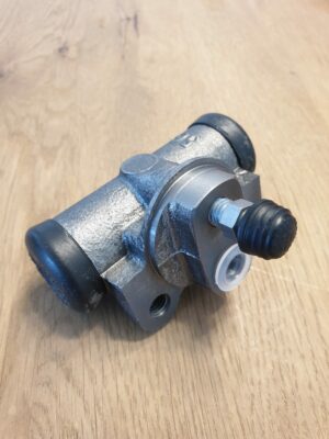 Wheel cylinder for various Mercedes-Benz models - Image 2