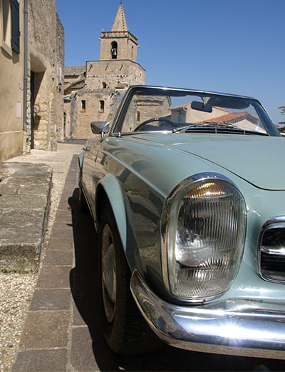 Mercedes-Oldtimer Blau